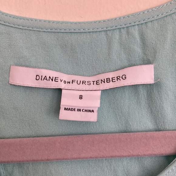 DIANEvonFURSTENBURG DVF Womens Tank Top Size 8 Racerback 100% Silk Pastel Career - Picture 2 of 12